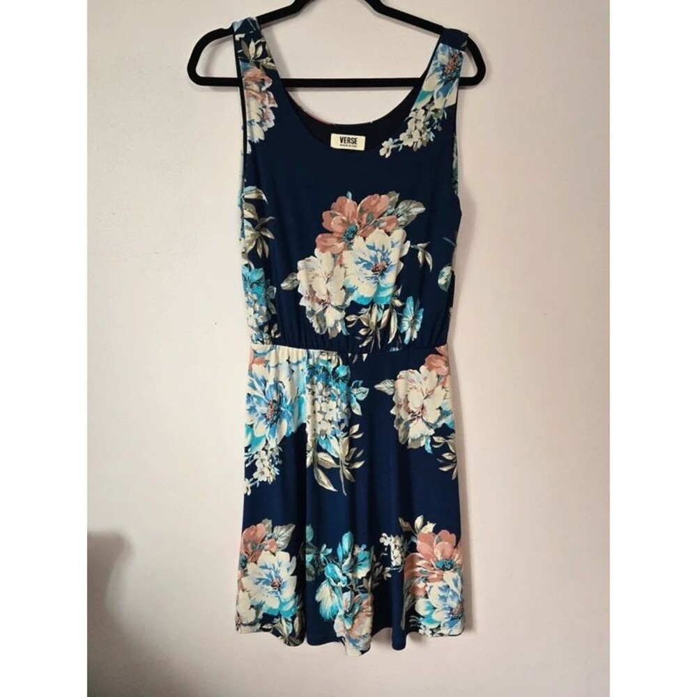 Reduced - Verse Floral Print Top – Navy, Size M (Made in USA)
